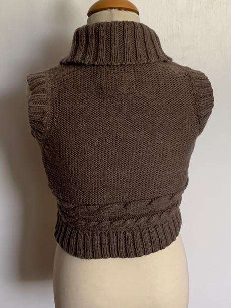 Esprit krátka štrikovaná vestička, esprit,104