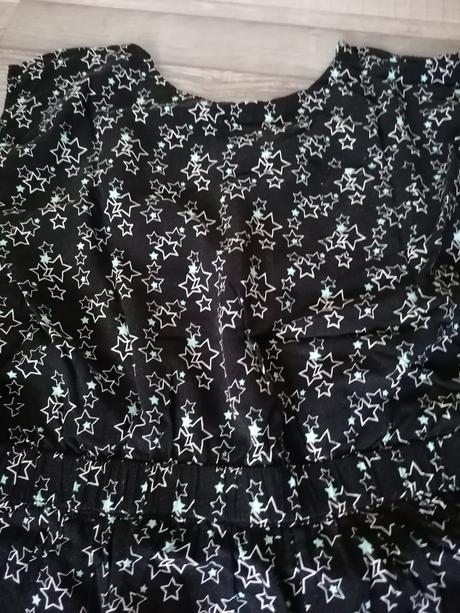 Nenosené šaty, kik,176