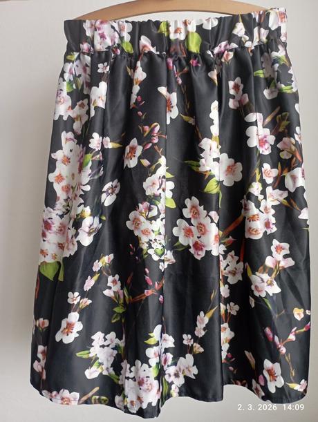 Kvetinová sukňa (už s poštovným), m