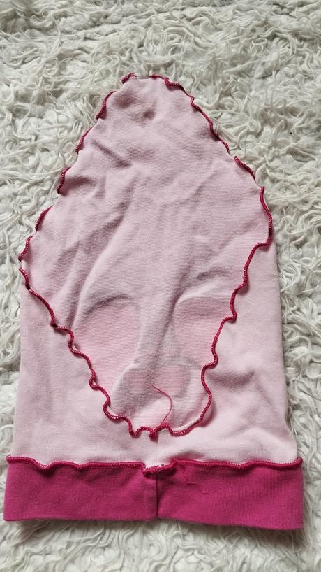 Šatka na hlavu, 104