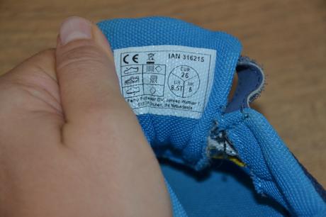 Svietiace tenisky, 26