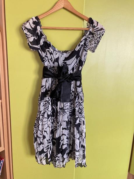 Ľahké letné saty, s