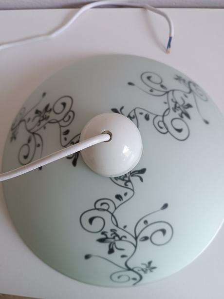 Sklenený luster so vzorom, 