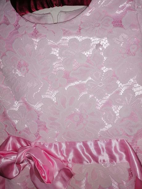 Nadherne staroruzove cipkovane saty, 152