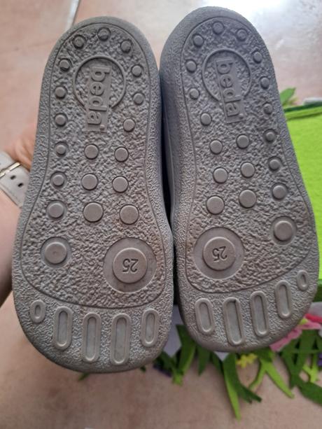 Celoročky beda, beda,25