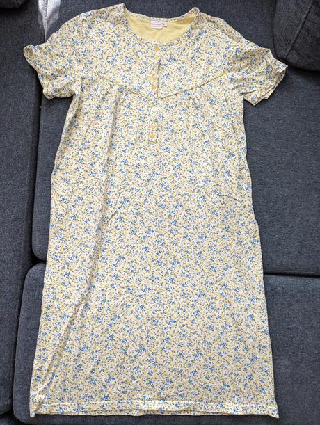 Slovenka kirania nočná košielka s, slovenka,s