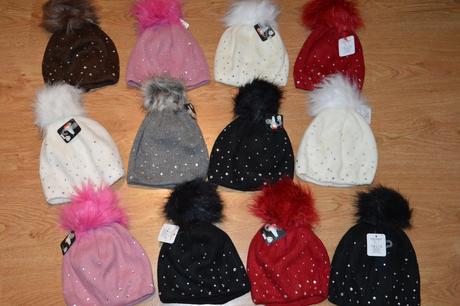 Čiapočka s brmbolcom, 92 - 158