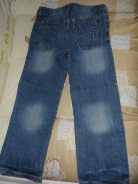 Pár krát oblečené rifle urban denim, 110 - 5 eur, 110