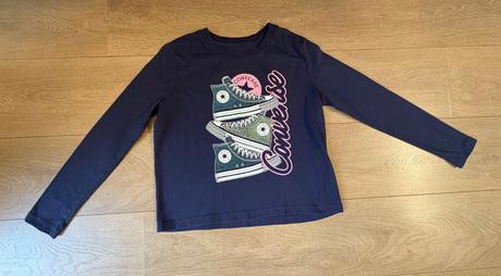 Tricko, converse,140