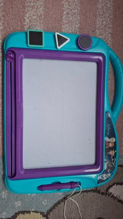 Magnetická kresliaca tabuľa clementoni,