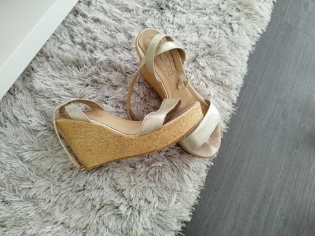 Zlaté sandálky ., lasocki,40