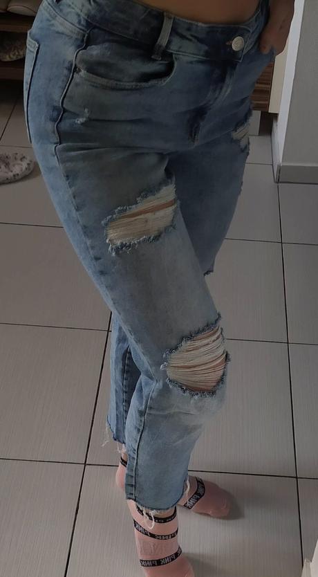 Potrhané rifle, mohito,m