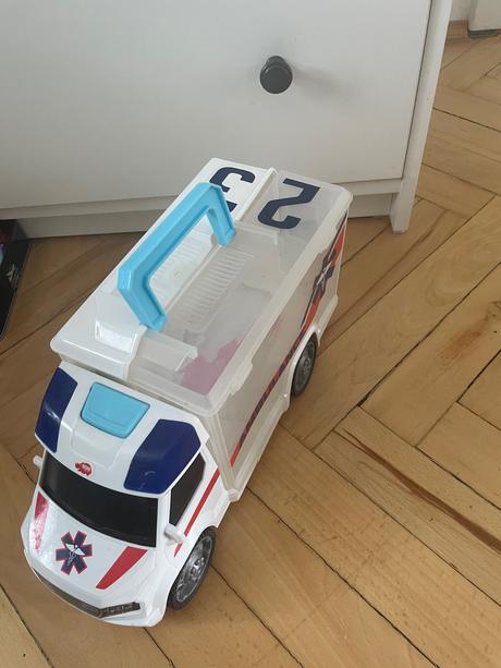 Sanitka z húkačkou, 