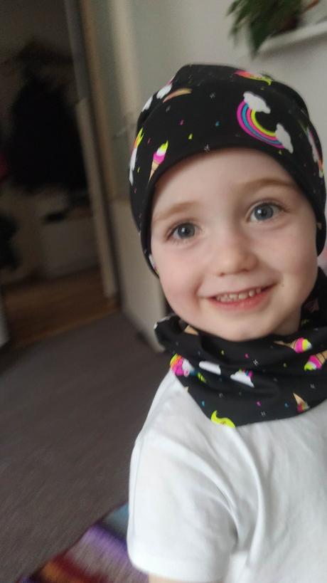 Set ciapka a nakrcnik jednorožec, 104