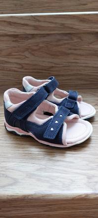 Sandálky, lasocki,21