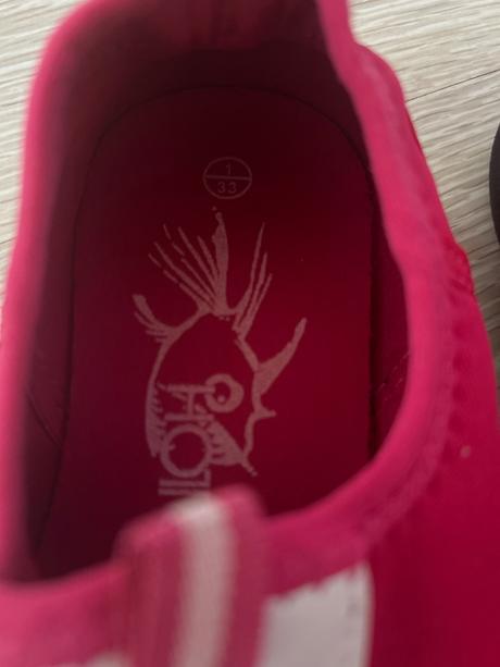 Topánky do vody, 33