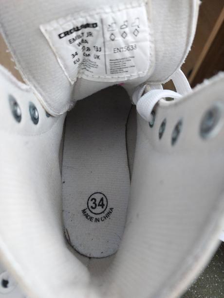 Dievcenske korcule, crowned,34