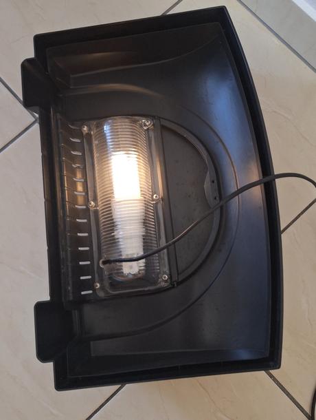 Akvárium diversa 20l s bohatou výbavou, 