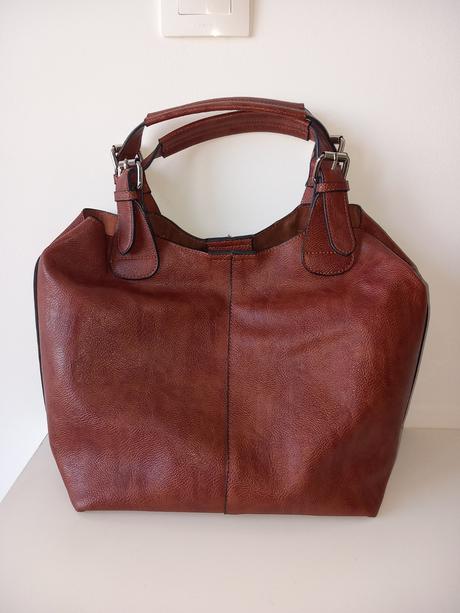 Hnedá kabelka do ruky s prídavným ramienkom, 