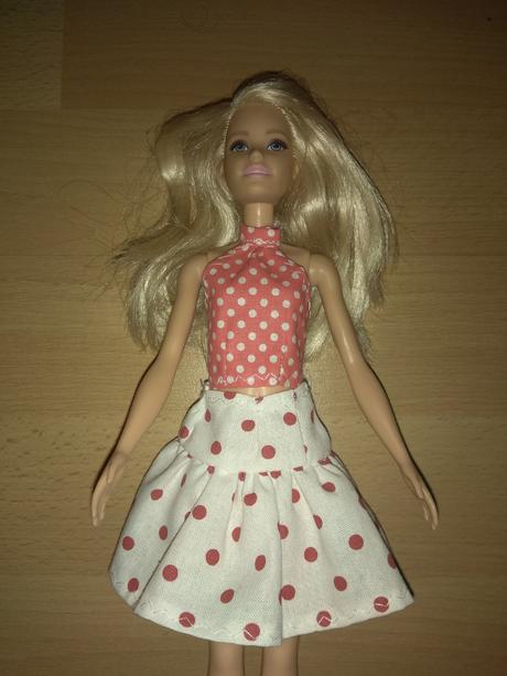 Šaty pre barbie, 