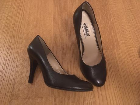 Celokožené čierne lodičky, 38