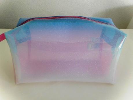 Krásna reserved kvalitná meniaca kozmetická taška, 