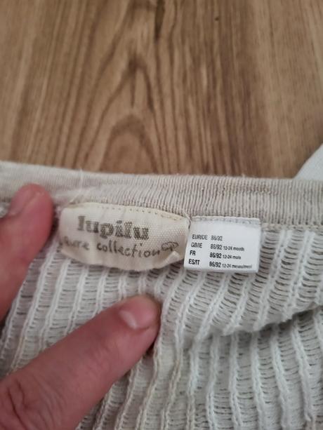 Svetrík, lupilu,86