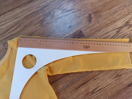 Žlté úpletové šaty, 38