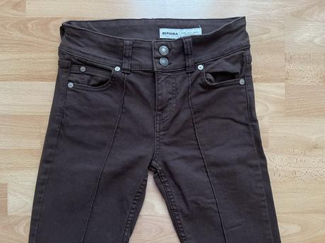 Bootcut džínsy - veľ.36, bershka,36