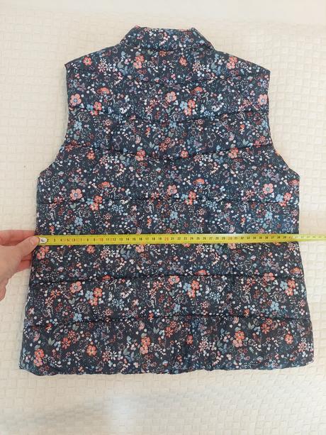 Dievčenská vesta, c&a,140