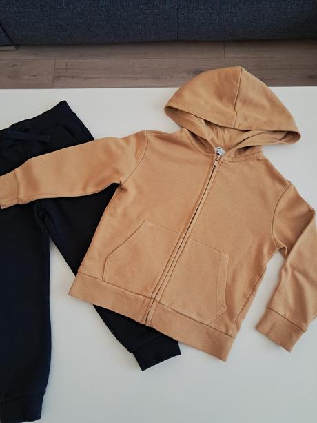 Okrova mikina h&m v.110, h&m,110