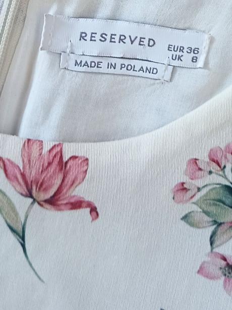 Puzdrové šaty s kvetmi reserved, reserved,s