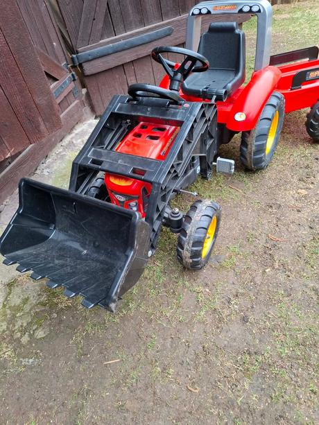 Detský šliapací traktor s vlečkou a nakladačom, 