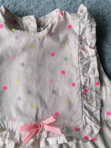 Overal s čelenkou, 80