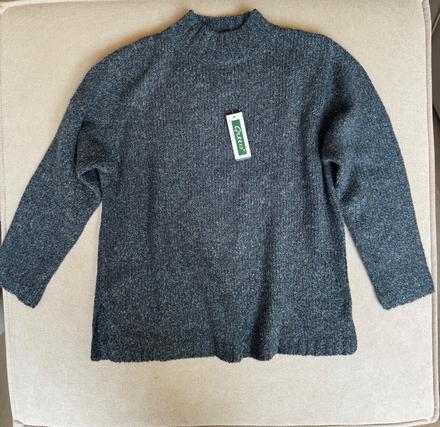 Unisex dámsky sveter modrej farby, 