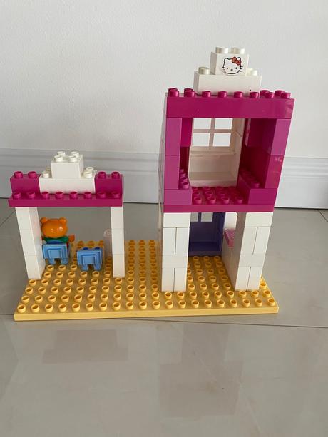 Unico stavebnica hello kitty s vlakovou stanicou,