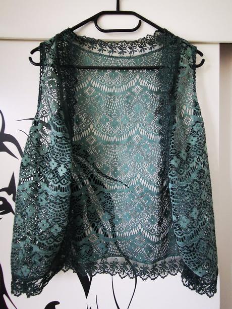 Čipkovaná vesta, s