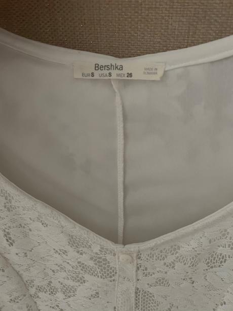 Cipkovane saty, bershka,s