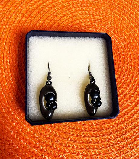 Zaujímavé náušnice, 