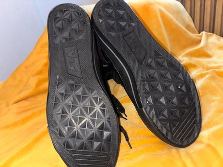 Predám vyvýšené zateplené tenisky, 41