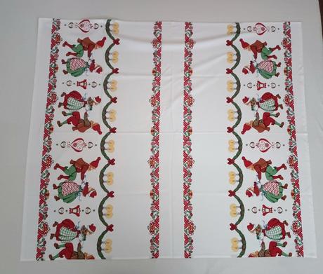 Starší vianočný obrus 135x115cm, 