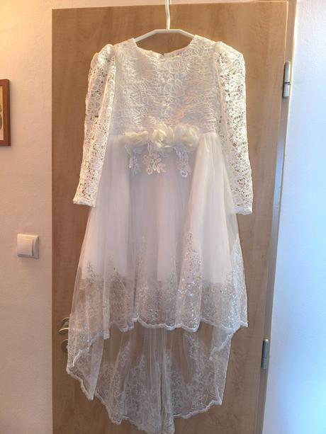 Luxusné dievčenské šaty, 146