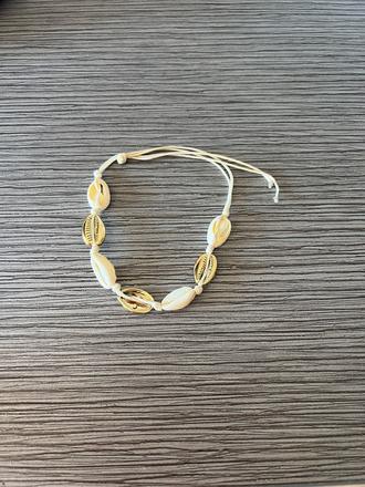 Mušlový naramok, h&m