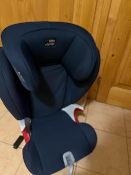 Predam autosedacku, römer