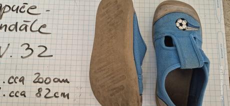 Papuče-sandale, 32