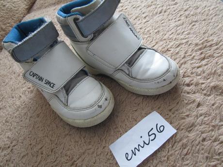 2940. svietiace botasky celé, 25