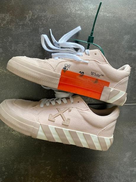 Off-white tenisky, 38