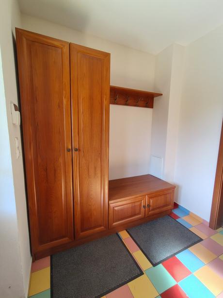 Skrinova zostava do predsiene,