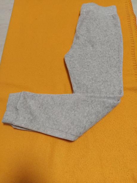 Velurove tepláky 6-7 rokov /len vyprate/, f&f,122