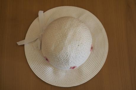 Dievčenský klobúk, 134